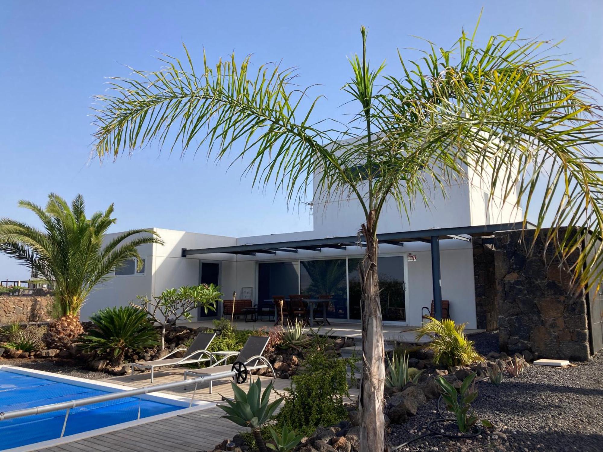 Majanicho Rock - Villa With Heated Pool Лахарес Екстериор снимка