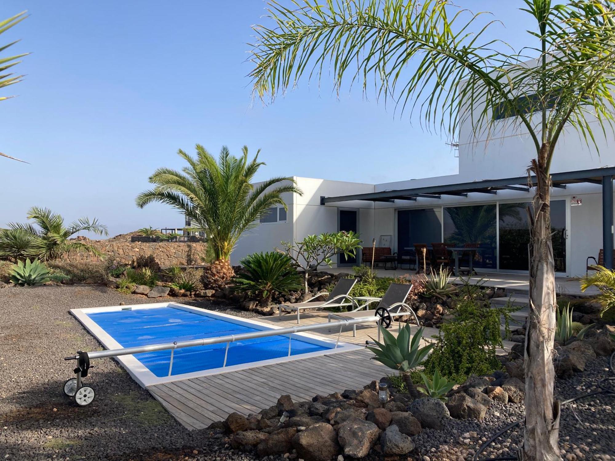 Majanicho Rock - Villa With Heated Pool Лахарес Екстериор снимка