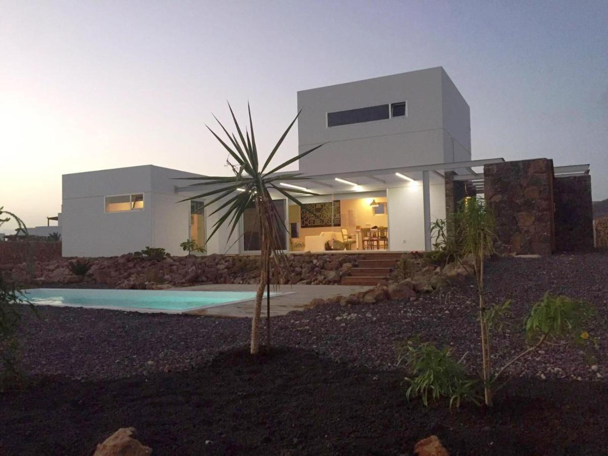 Majanicho Rock - Villa With Heated Pool Лахарес Екстериор снимка